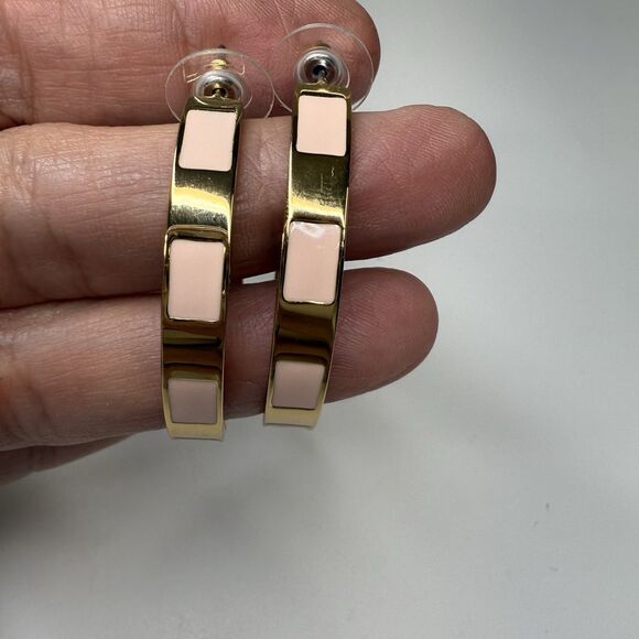 J Crew Pink Enamel Stripe Gold Tone Hoop Earrings New - Picture 5 of 6